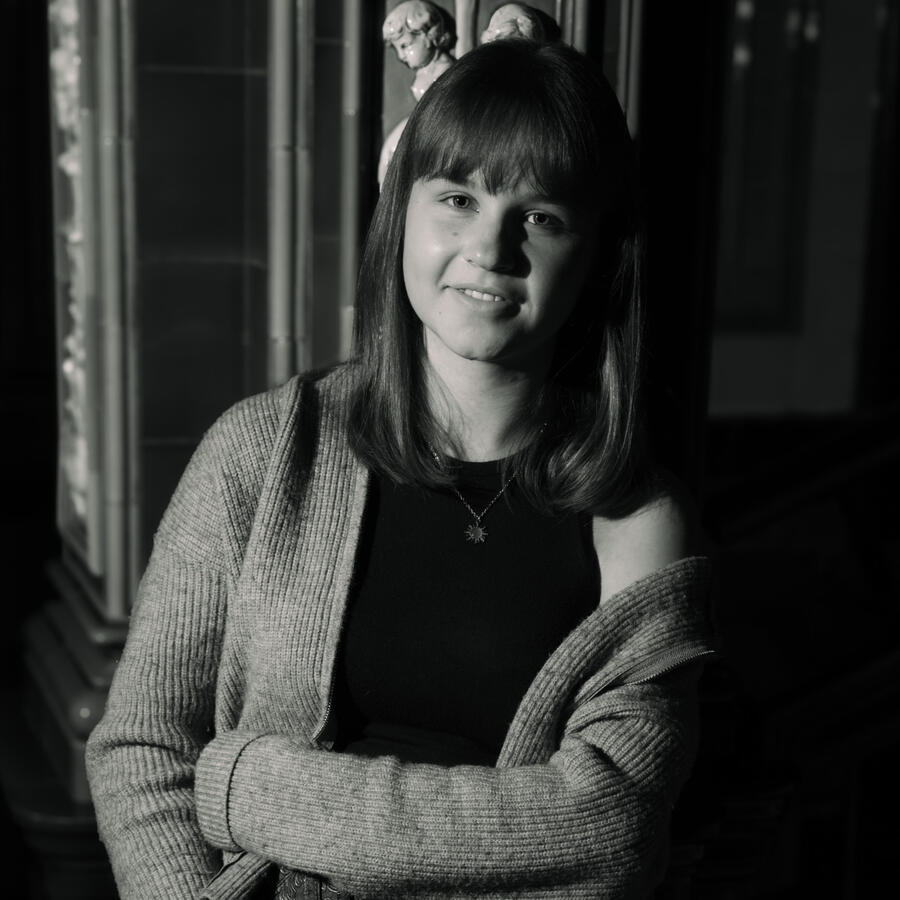 Hannah Bass and Backing Vocals